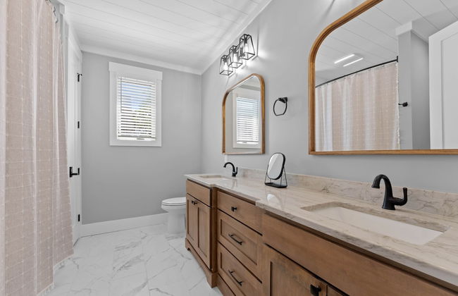 Blue Heron by Avantstay Lakefront Dock Pool Theater Sleeps 22 - Foto 40