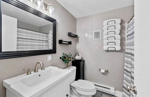 Beachside Condo w Stunning Lake Views - Foto 30