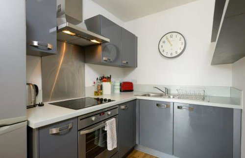 Apartment with Cityscape Views & Private Parking - Foto 5