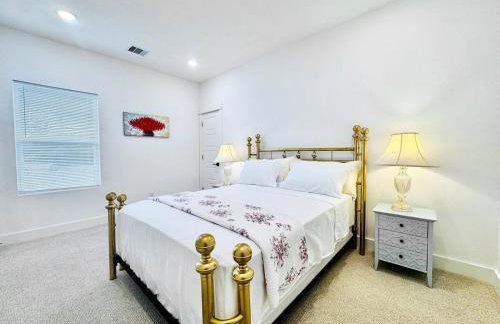 Quiet stylish home close to downtown and airport - Foto 16