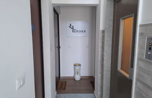 Heroes Apartments - Foto 23