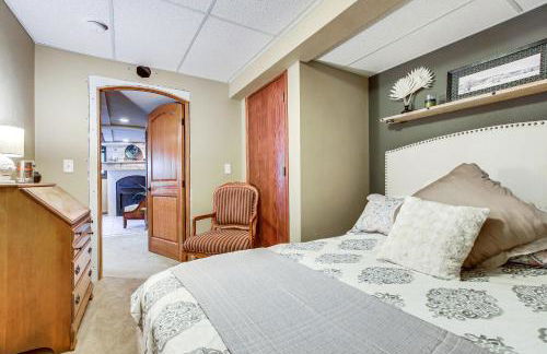 Menasha Home with Patio - Walking Distance to Lake! - Foto 33