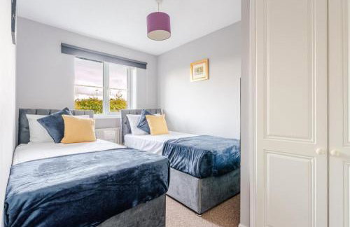 Modern Three Bedroom House Free parking wifi - Foto 5