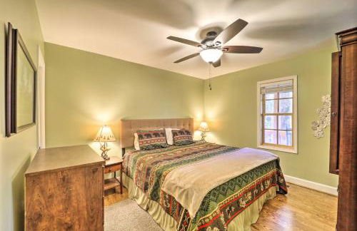 10 Mi to Sugar Mountain! Cabin with Lake Access - Foto 2