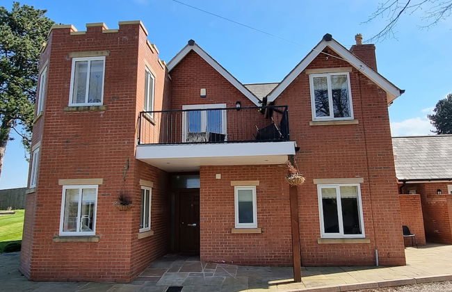 Plas Gwyrch Gatehouse - Foto 29