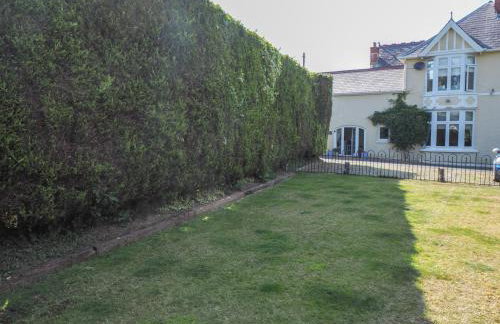 The Coach House Newcastle Emlyn - Photo 13