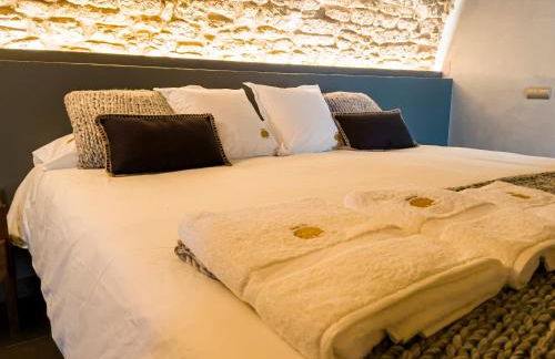 Masia de Queralt Luxury Casa Rural Spa y Vistas - Foto 12