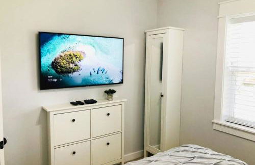 Jacksonville Blue Bungalow Retreat Comfortable 2 Bedroom Haven - Foto 10