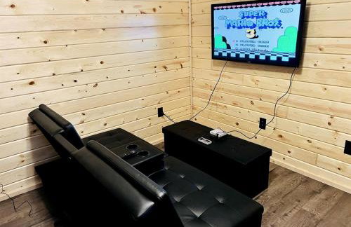 Cozy Lakefront Retreat with Game Room, Outdoor Living and Dock in Wisconsin - Foto 71