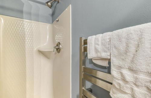 9 Mi to Hickory Ski Center Wooded Warrensburg Gem - Foto 17