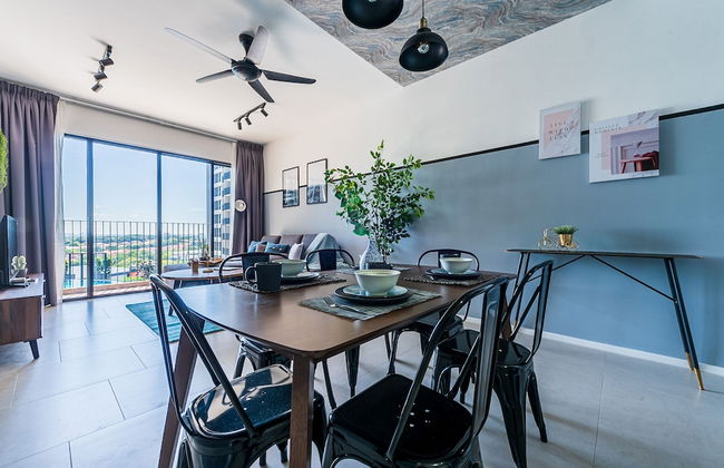 3BR Homestay with Pool View Bukit Rimau - Foto 17