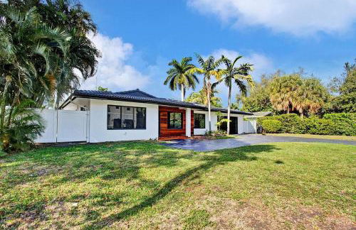 Coral Lane by Rove Travel - Home with Pool & BBQ - Foto 52