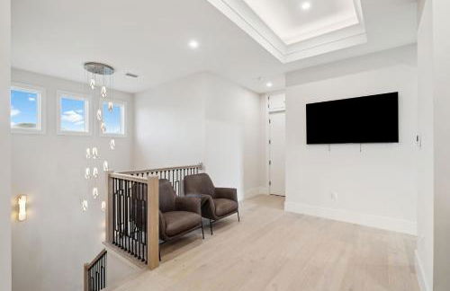 La Villa Nadia - Lakefront Luxury Vacation Rental in Destiny with Private Pool - Foto 43