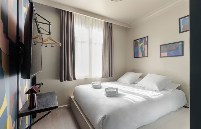 Hôtel Corneille - Entrée autonome, réception en ligne -Encore Mieux - Photo 1