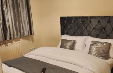 Captivating 3-Bed House in Kent - Photo 28