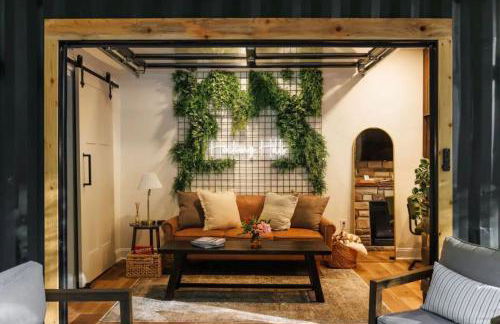 The Hillside Retreat - Cozy container home with Hot tub and Fire pit - Photo 7