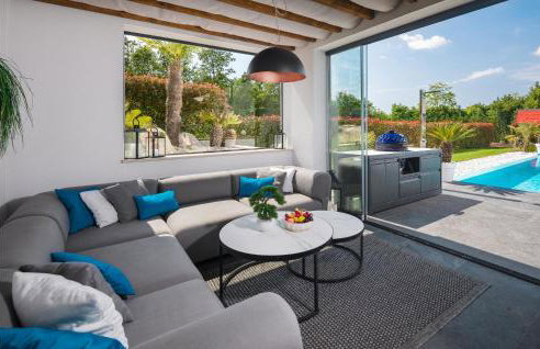 Stunning Home In Sivati - Photo 15