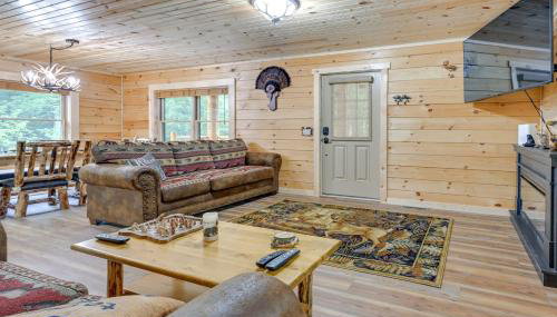 Adams Cabin with Game Room and Fire Pit - Foto 3