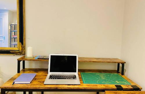 2 Bedroom House Central London - Free Parking - Foto 9