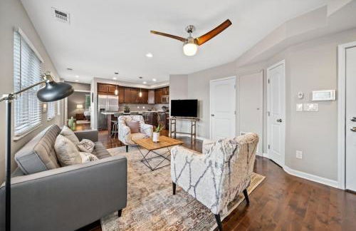 Classy 2BR Condo Near City Centre - OTR, UC, Zoo - Foto 4