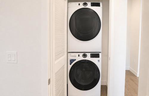 Resort-Style APT with Pool, Gym & Parking 10min to Disneyland - Foto 66