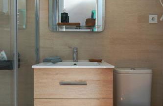 Beautiful beach house in Estepona - Photo 25