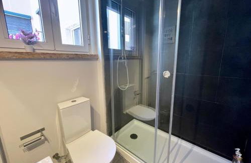 Central Retreat by the River, by TimeCooler - Foto 7