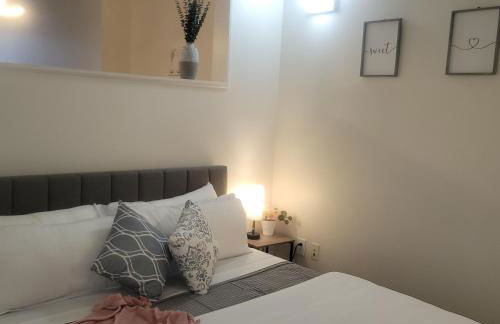 #1 Downtown King Free Parking- Walk to Gainbridge, Lucas Oil, Conv Cntr - Foto 3