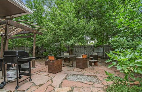 Modern Family Haven Fenced Yrd GrillFirepit - Foto 4