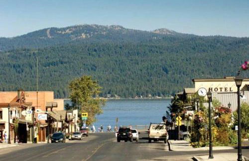 McCall Mountain Getaway - Pet Friendly - Photo 30