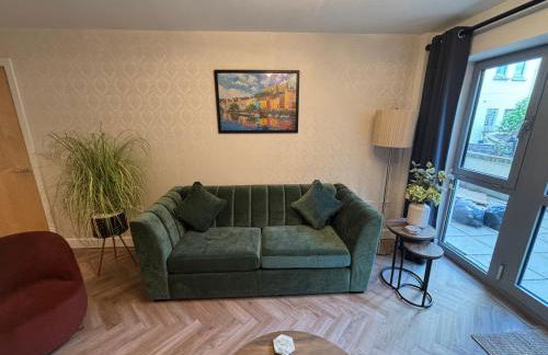 2 Bedroom City Centre garden flat with Secure Parking - Foto 7