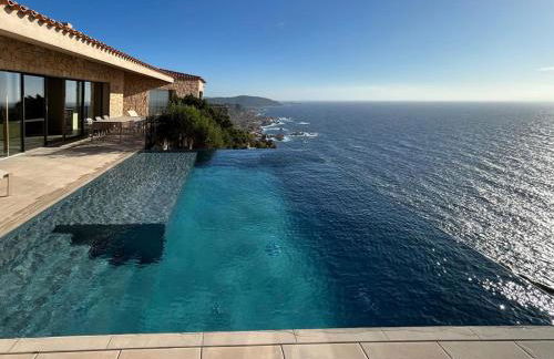 Luxury Villa with unmatched view and Sea-Fall Pool - Foto 11
