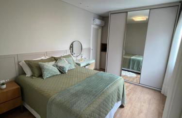 Apart de luxo 3 suites 2 vagas de garagem e quadra do mar - Foto 4