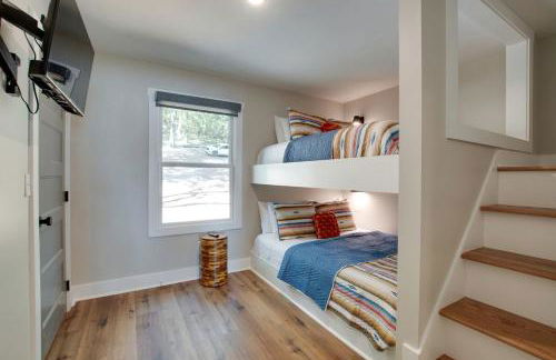 Gorgeous Cabin Great for Groups or Families with Jacuzzi, Fire Pit and Views in Alabama - Foto 15