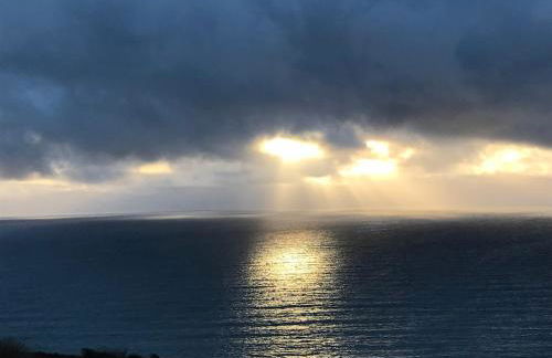 Romantic cliff top chalet at Whitsand Bay beach - Photo 48