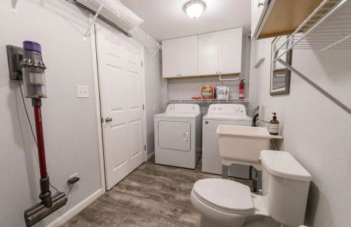 Somewhere On A Beach - 4 bedroom -Private Pool - Hot Tub - Fire Pit - Game Room - Horseshoe Pits - Walk to beach, Sound, arcade and go carts! - Foto 25