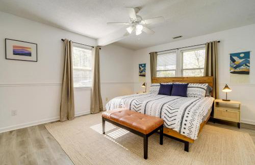 Peaceful Candler Cabin with Private Hot Tub! - Foto 12