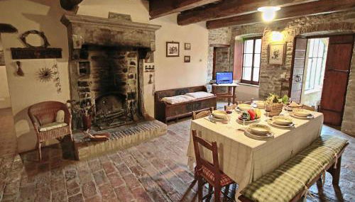 Farmhouse in Apecchio with Pool and Terrace - Foto 3