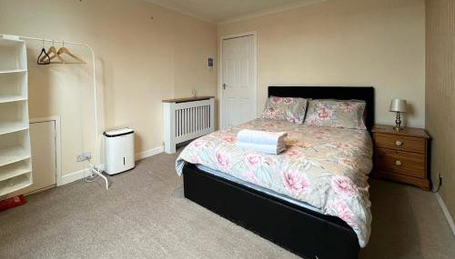 Beach & City Access - 2 Floors, Full Kitchen, Free Parking - Foto 3