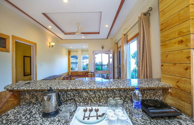 OYO 12187 Home Luxury Studio Kasauli - Foto 18