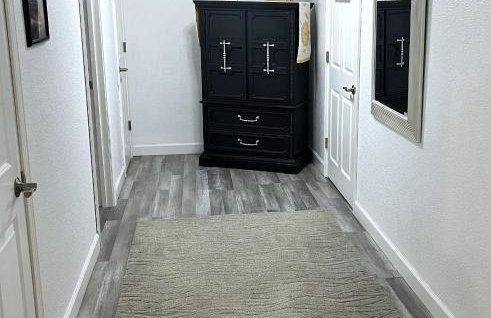 Private Lower Level Suite in Home-Sep Entrance! - Foto 23