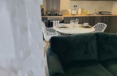 Spacious Home for Longer Stays - Contractors & Relocators Welcome - Photo 15