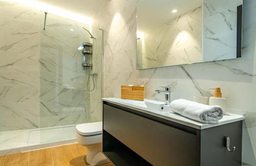 Edificio Fénix by Plaza Mayor Apartamentos - Photo 61