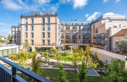 Les Belles Lettres - centre ville face à la Gare - 20 mn de Paris St Lazare - Foto 1