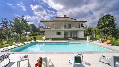 Spacious Villa With Pool - Foto 2
