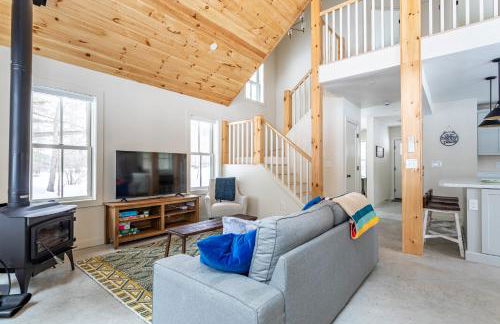 Lakefront Cabin with Private Dock Kenoza Den - Foto 27