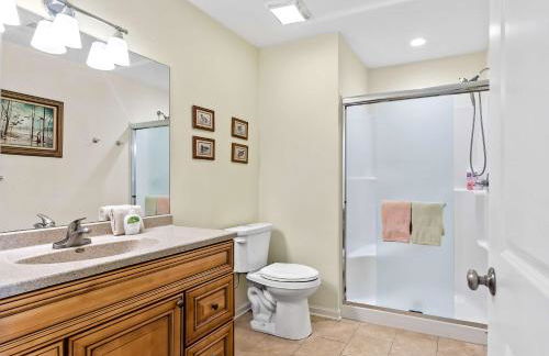 Large Open Floor Home with Fire Pit on the Lake - Foto 25