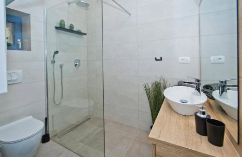 Villa Don Dan, Private Pool, Sea Views Near Split - Photo 14