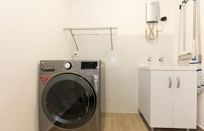 The Elegant Condo by Acomodo - Photo 10