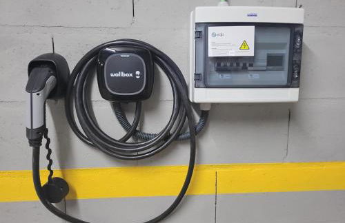 Modern apartment with balcony and free parking - Foto 23